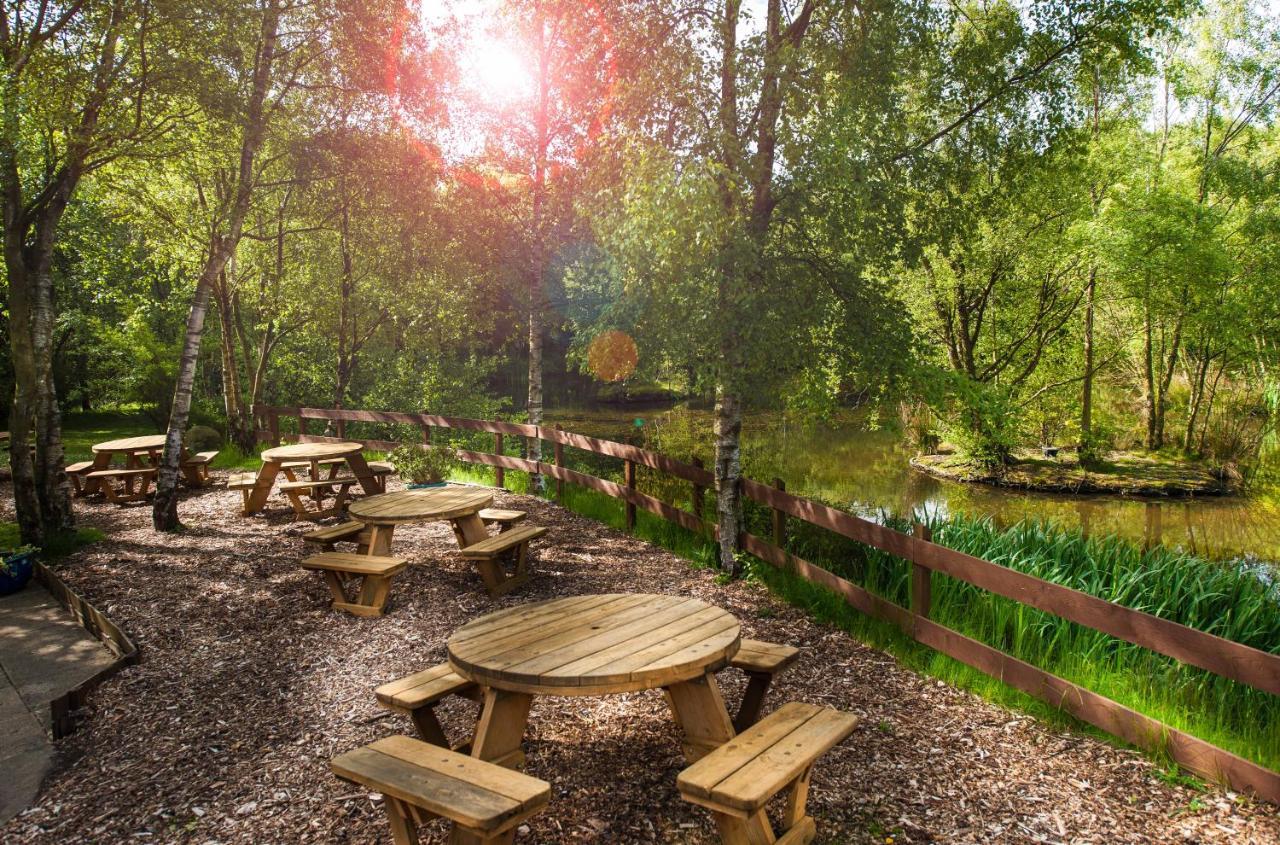 Chevin Country Park Hotel & Spa オトリー エクステリア 写真