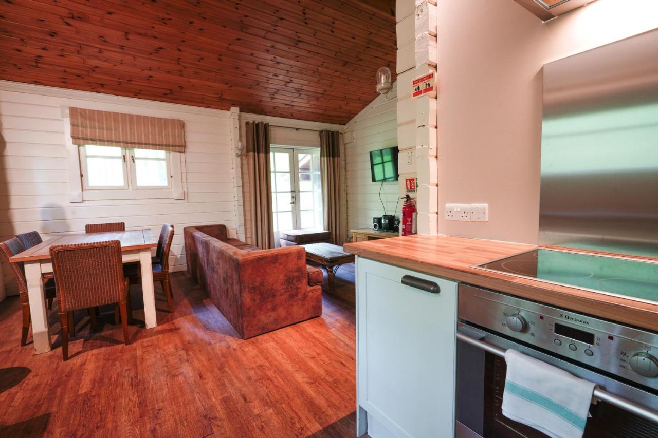 Chevin Country Park Hotel & Spa オトリー エクステリア 写真