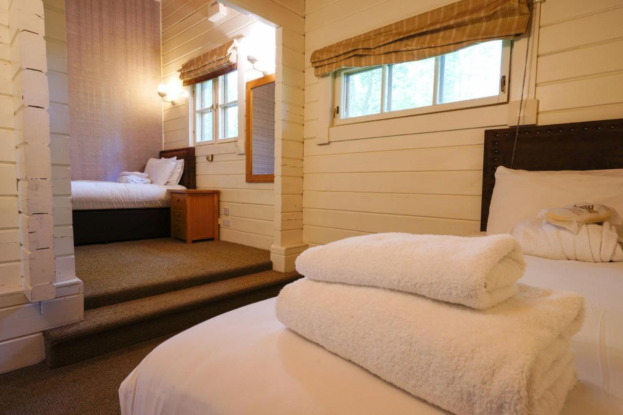 Chevin Country Park Hotel & Spa オトリー エクステリア 写真