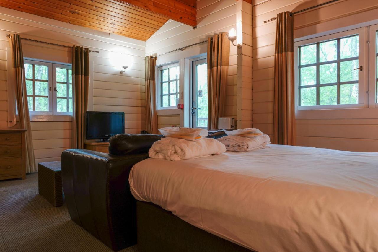 Chevin Country Park Hotel & Spa オトリー エクステリア 写真
