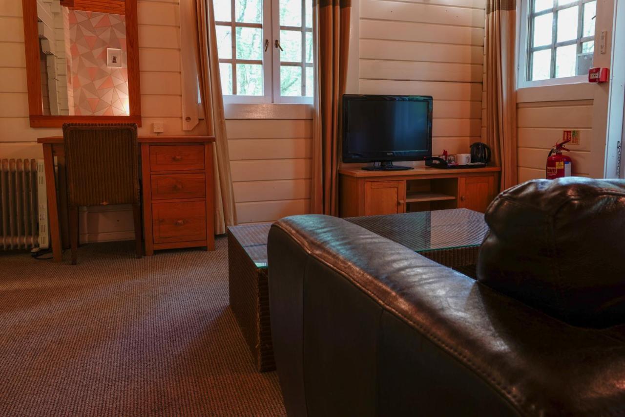 Chevin Country Park Hotel & Spa オトリー エクステリア 写真